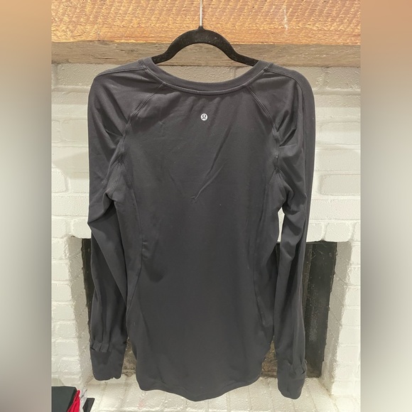 Lululemon lightweight pullover - Picture 2 of 10